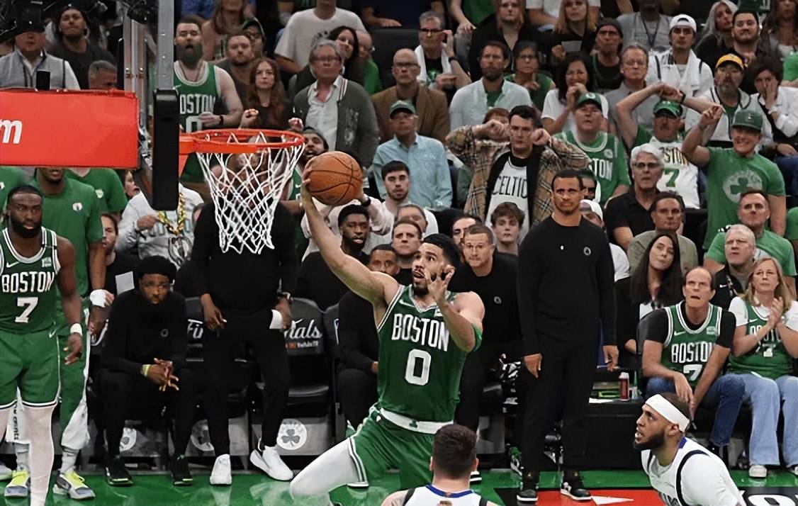 ayx,aiyouxi-关于东契奇在MAD比赛中出色防守，领先优势明显引发热议！气势如虹延续的信息